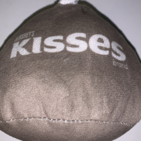 2 squeaky dog toys, Hershey kiss with rope - Picture 6 of 8